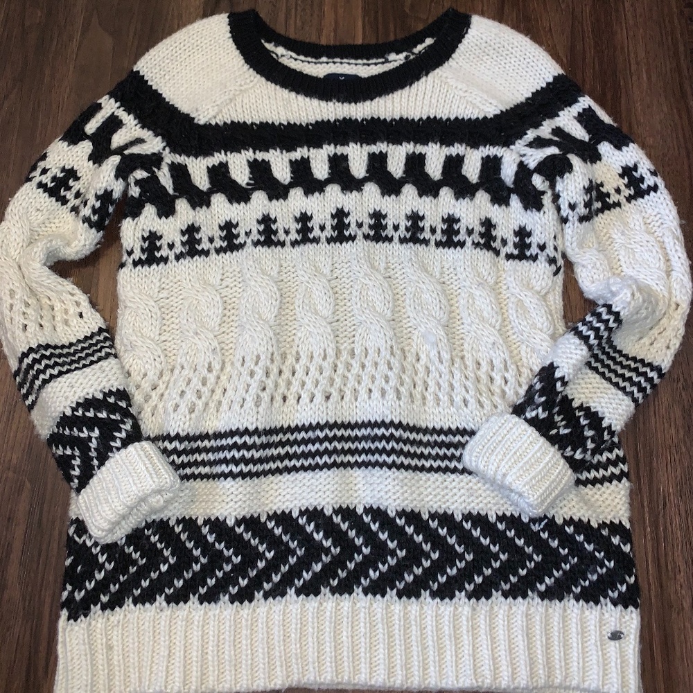 American Eagle Knit Sweater🤍